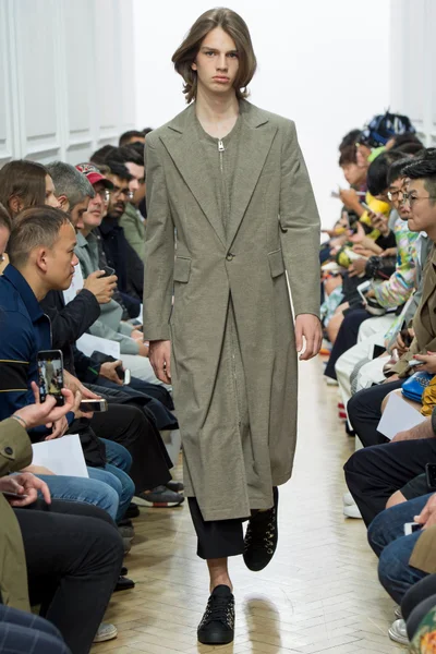 Look 38